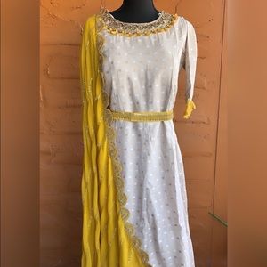 Long gown with embroidered chunni and belt.